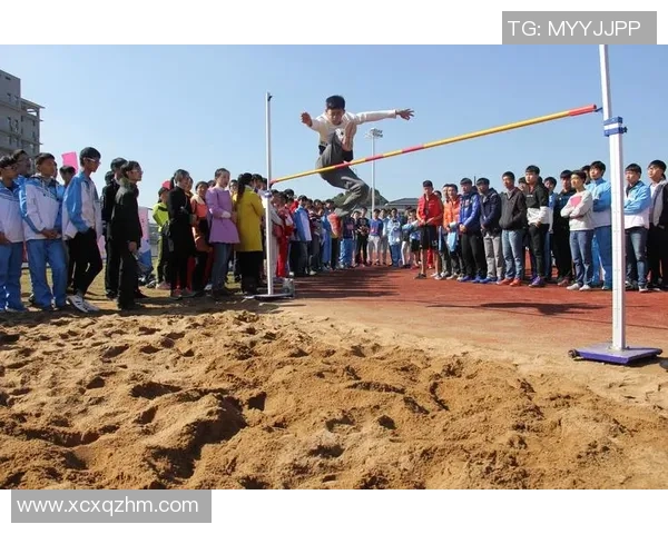 绿茵巨星赛场外轻松聚首尽显休闲风采