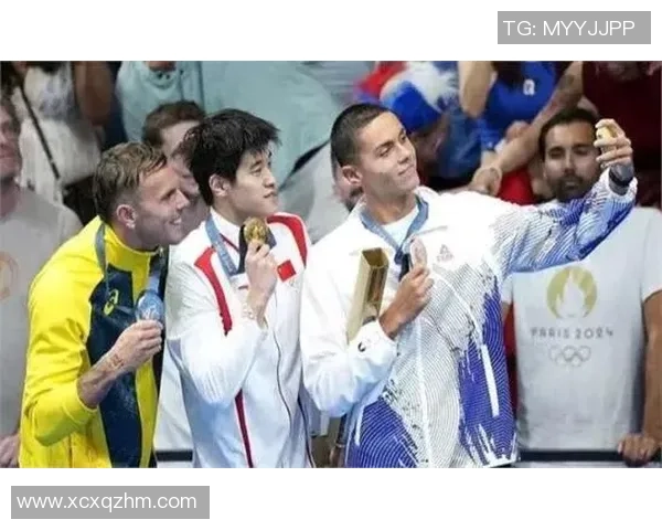 足球巨星与跨界明星同框合影展现不同领域的精彩碰撞与友谊时刻