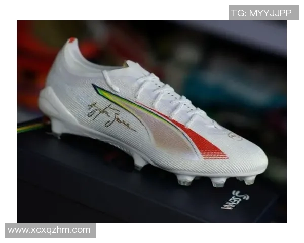 足球鞋与球星鞋的区别解析如何选择适合自己的足球装备