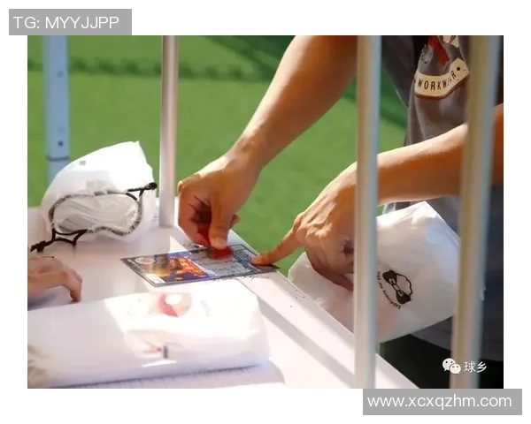 足球球星出行必备十大物品解析，助你了解他们的独特需求与生活方式